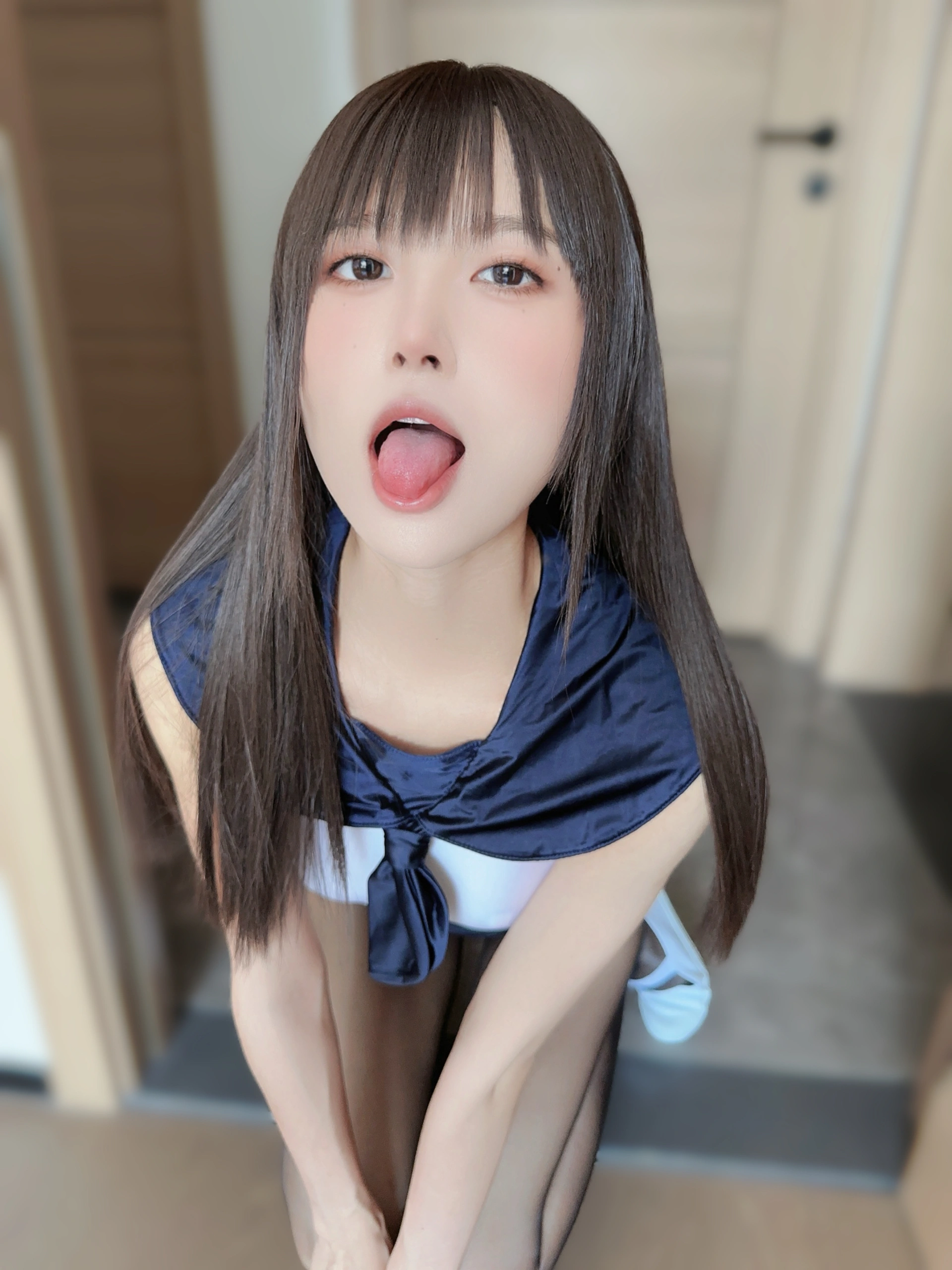 布丁大法 – NO.069 无内黑丝蜜臀美腿 2